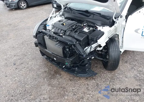 2023 Kia Forte Lxs z USA, uszkodzony, nr VIN 3KPF24AD7PE588347